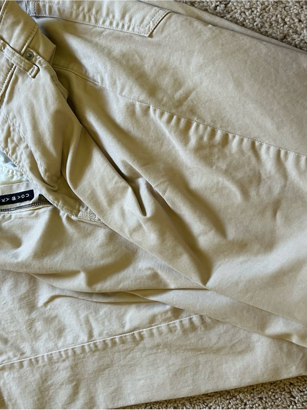 Lucky Brand Men's Light Khaki Chino Pants